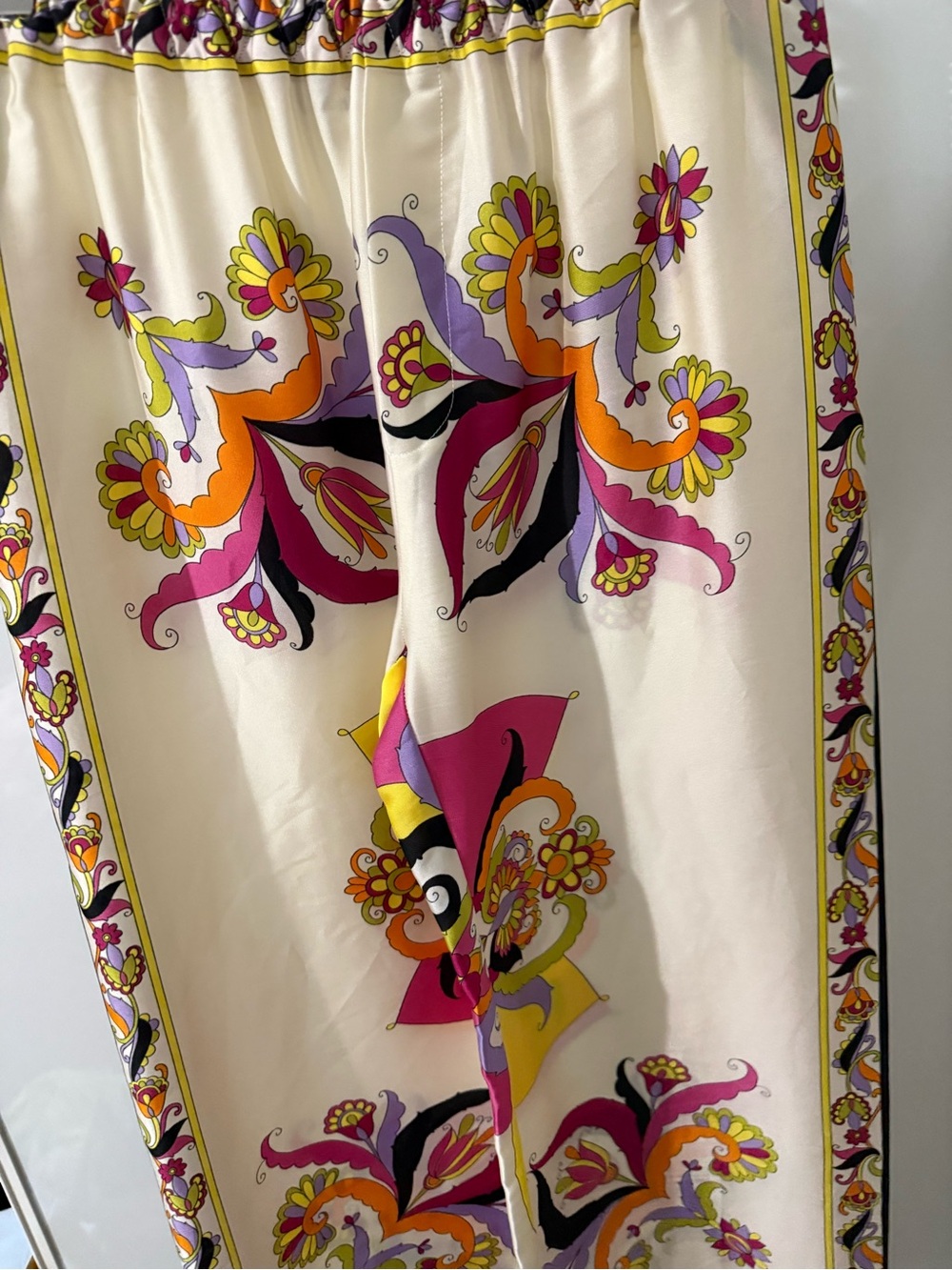 Zara Cream Maxi pants with Pink, Yellow & Orange Floral Paisley Print - Picture 5 of 8